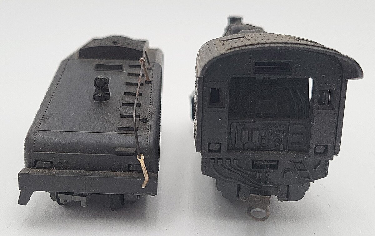 Lima HO Scale Santa Fe Steam Locomotive & Tender #77 VG