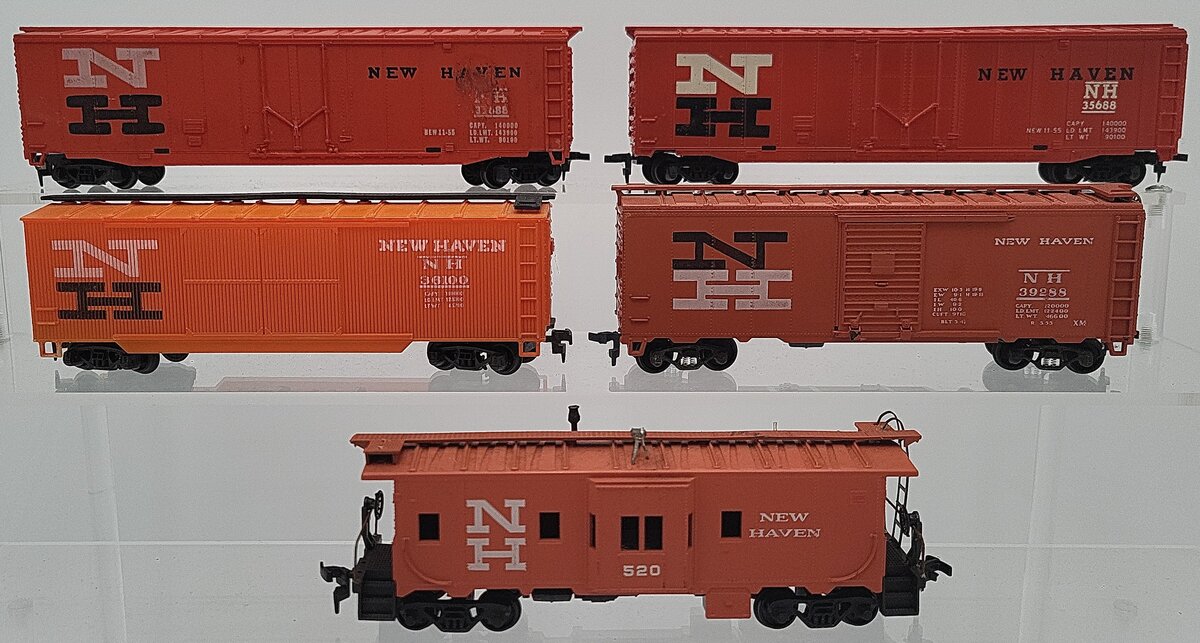 Tyco & Other HO New Haven Assorted Freight Cars: 520, 36100, 35688, 39288 [5] VG