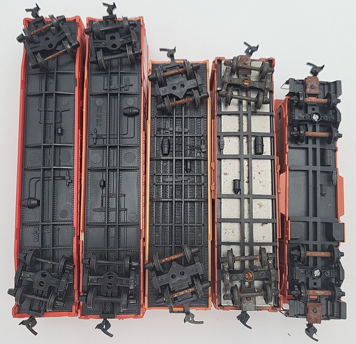 Tyco & Other HO New Haven Assorted Freight Cars: 520, 36100, 35688, 39288 [5] VG