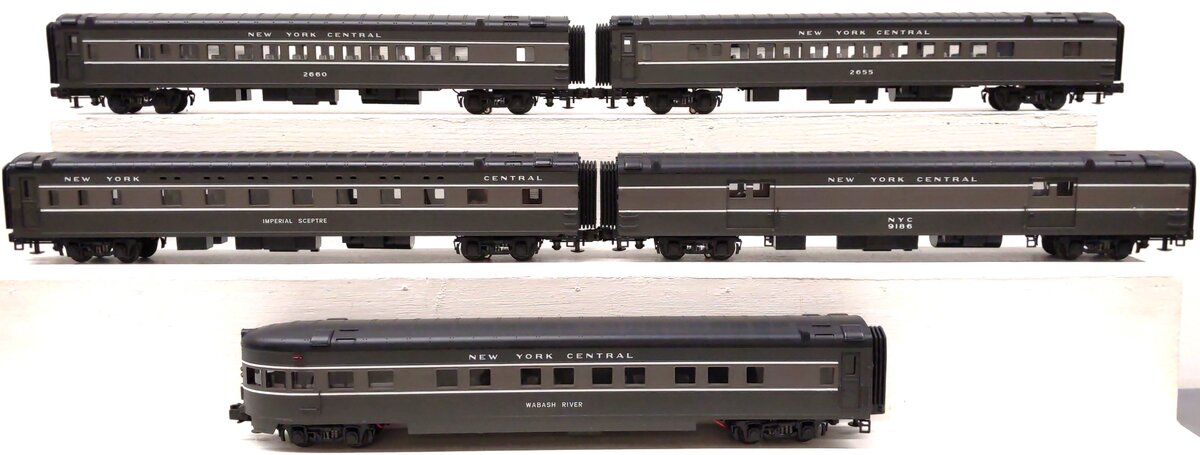 MTH 20-6576 O Gauge New York Central 70' Streamlined Passenger 5-Car Set EX