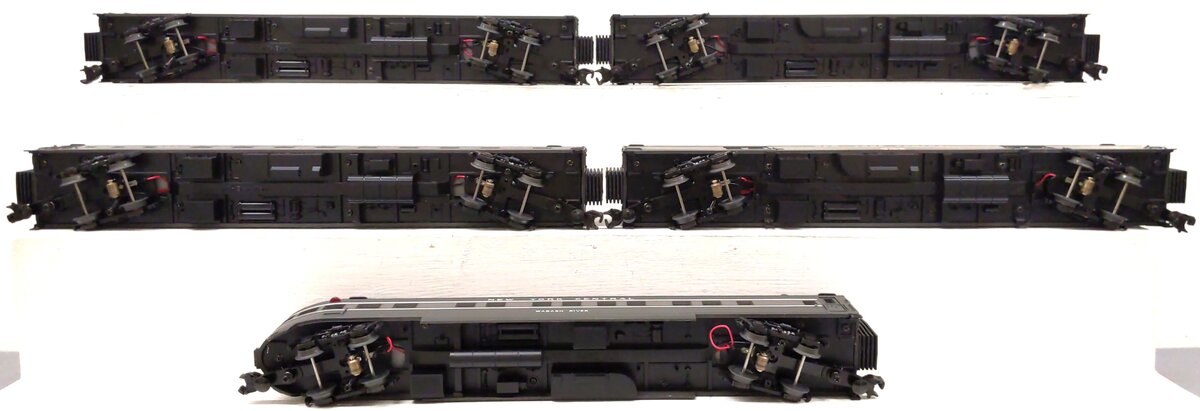 MTH 20-6576 O Gauge New York Central 70' Streamlined Passenger 5-Car Set EX