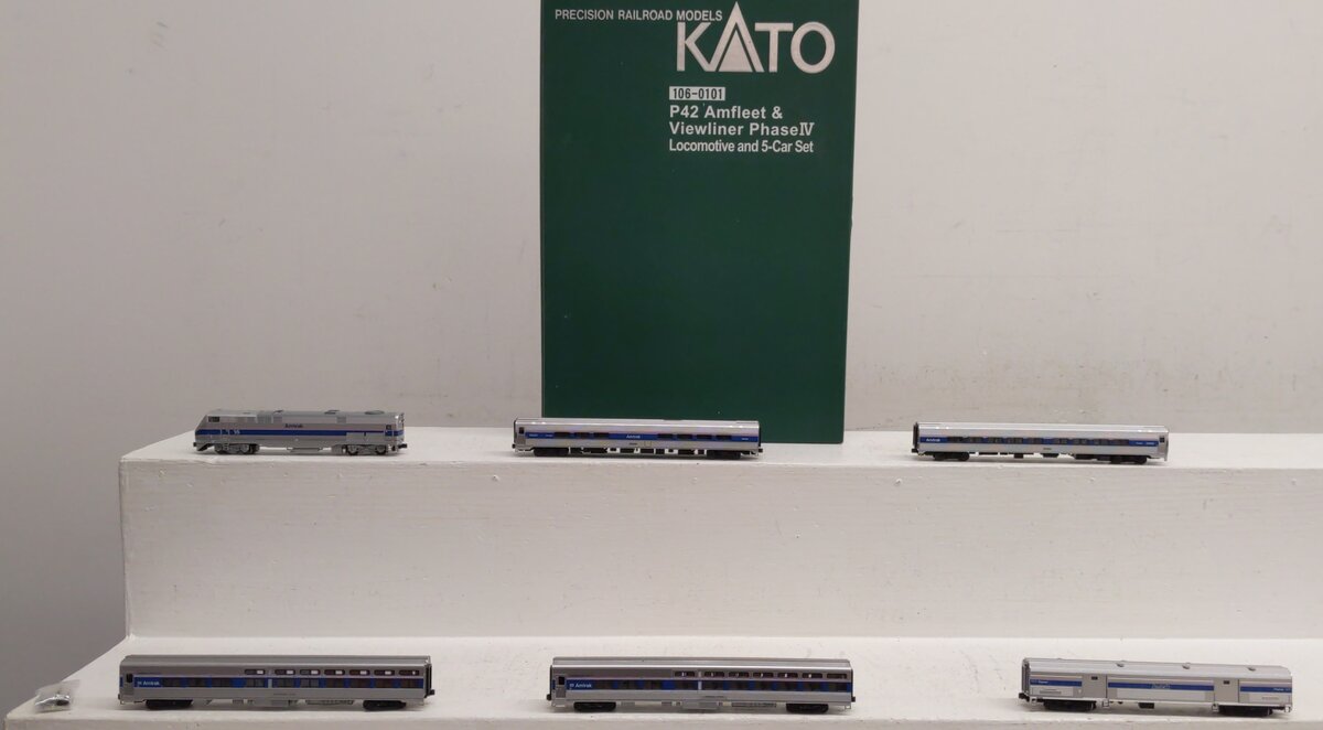 Kato 106-0101 N Gauge Amtrak Amfleet P42 Diesel Train Set LN/Box