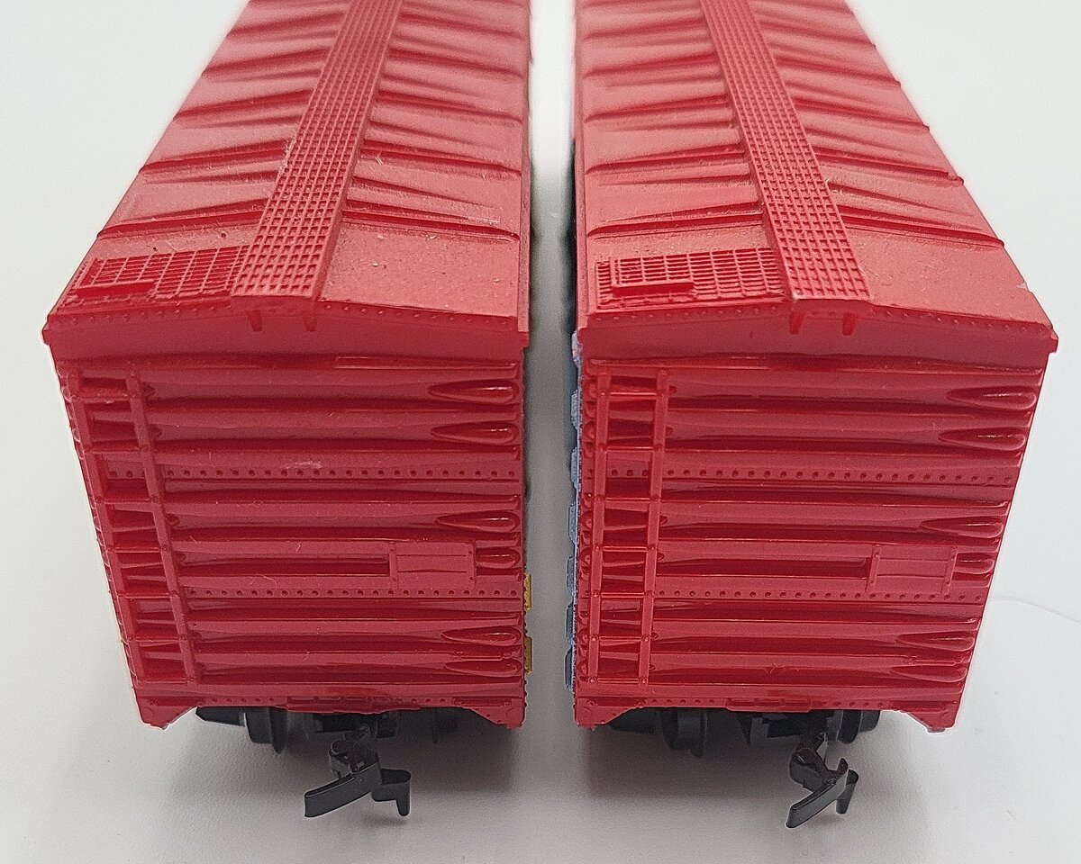 Tyco HO Scale DC Comic Assorted Boxcars: Batman, Shazam! [2] EX