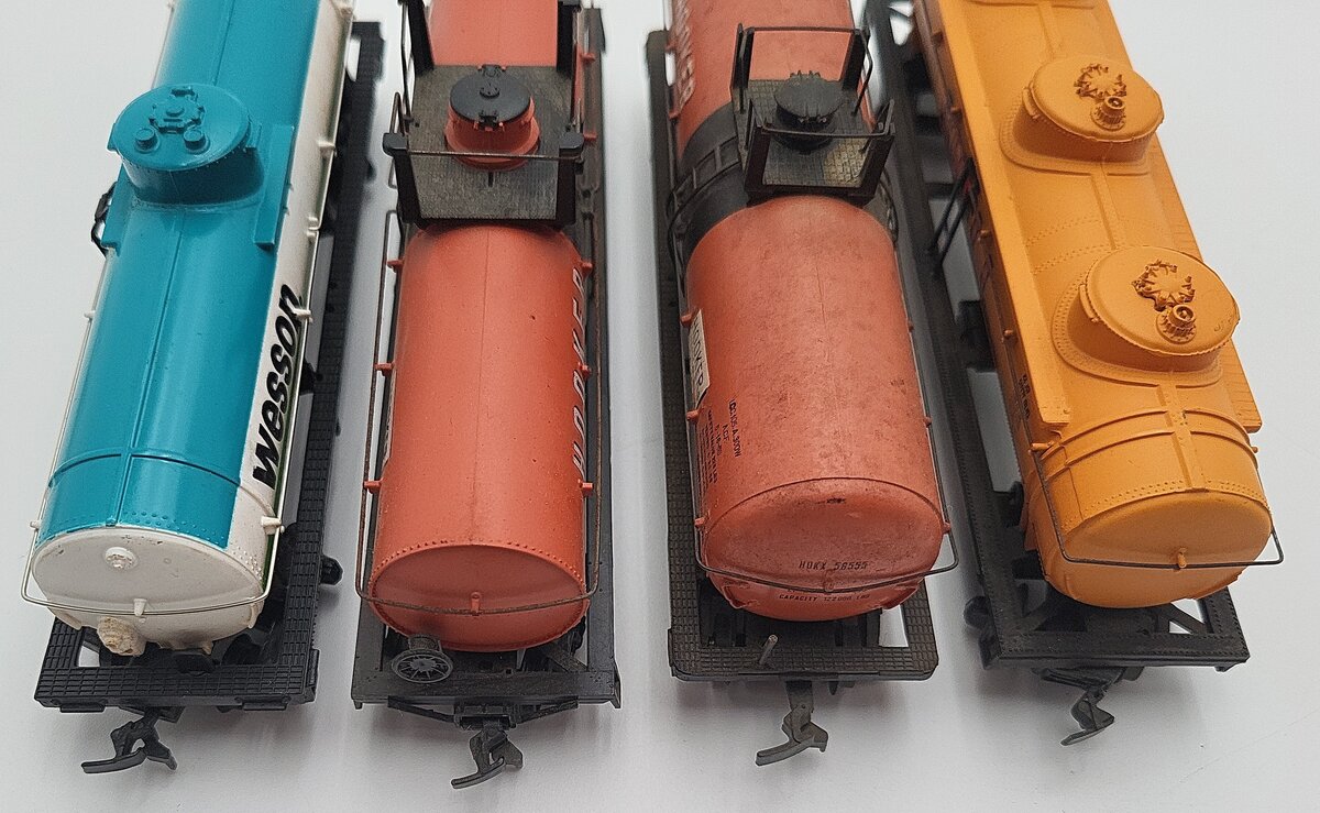 Tyco & Other HO Scale Assorted Tank Cars: 1245, 56656, 56555, 9876 [4] VG