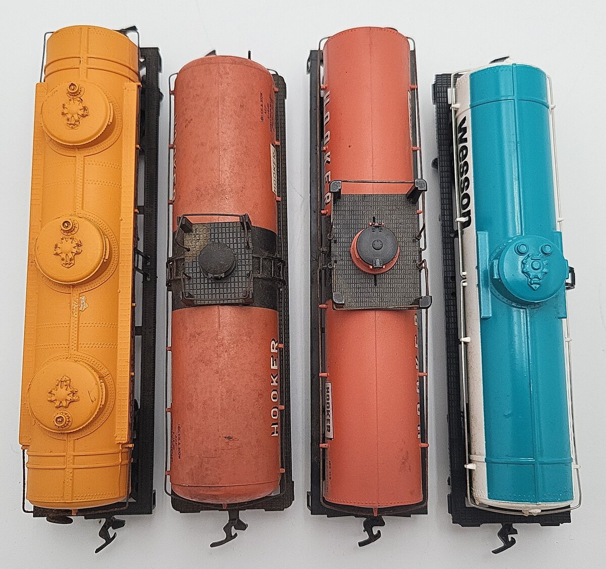 Tyco & Other HO Scale Assorted Tank Cars: 1245, 56656, 56555, 9876 [4] VG