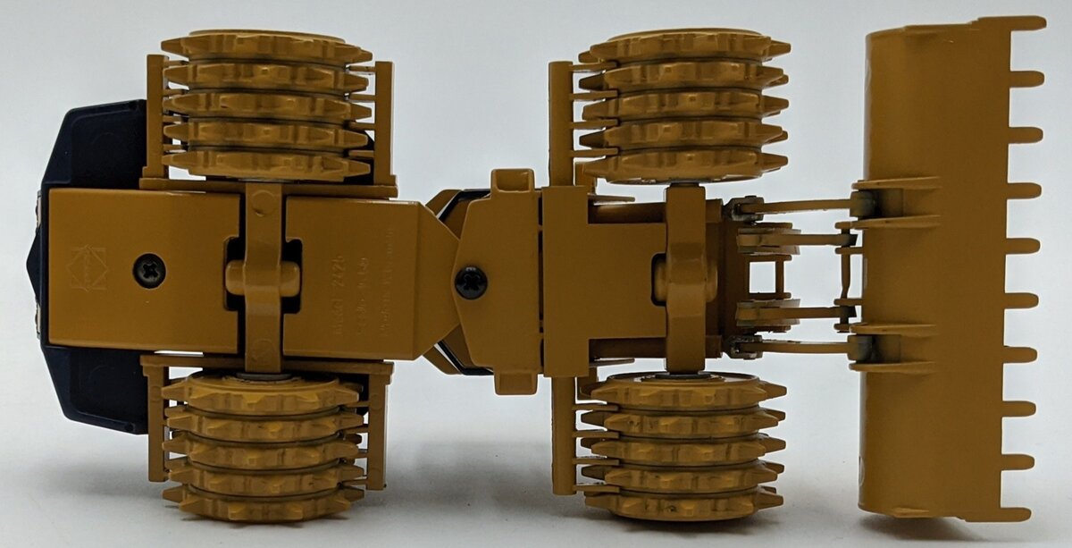 Conrad 2425 1:50 Hanomag CL 310 Compactor NIB