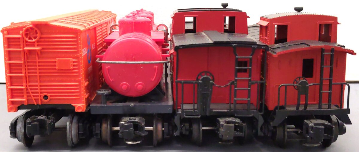 Lionel & Others O Gauge Assorted Freight Cars: 9040, 5416, 90299, 999970 [4] VG