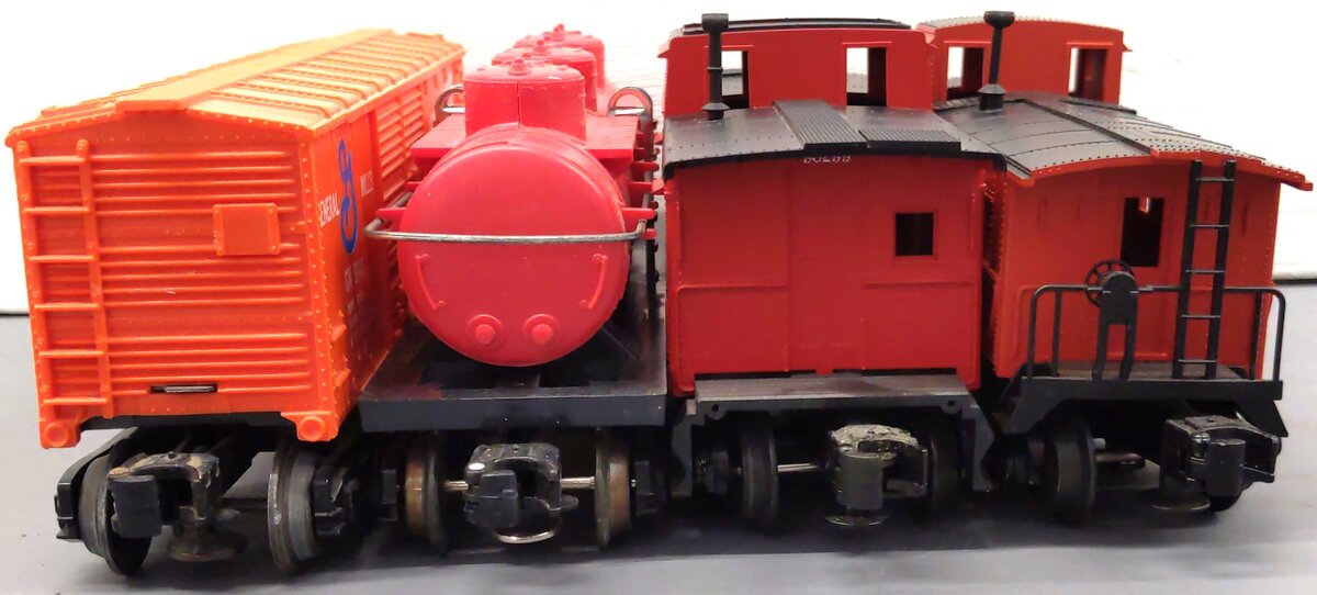Lionel & Others O Gauge Assorted Freight Cars: 9040, 5416, 90299, 999970 [4] VG