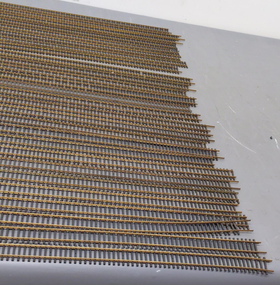 AHM HO Assorted Brass Custom Cut Track (27) VG