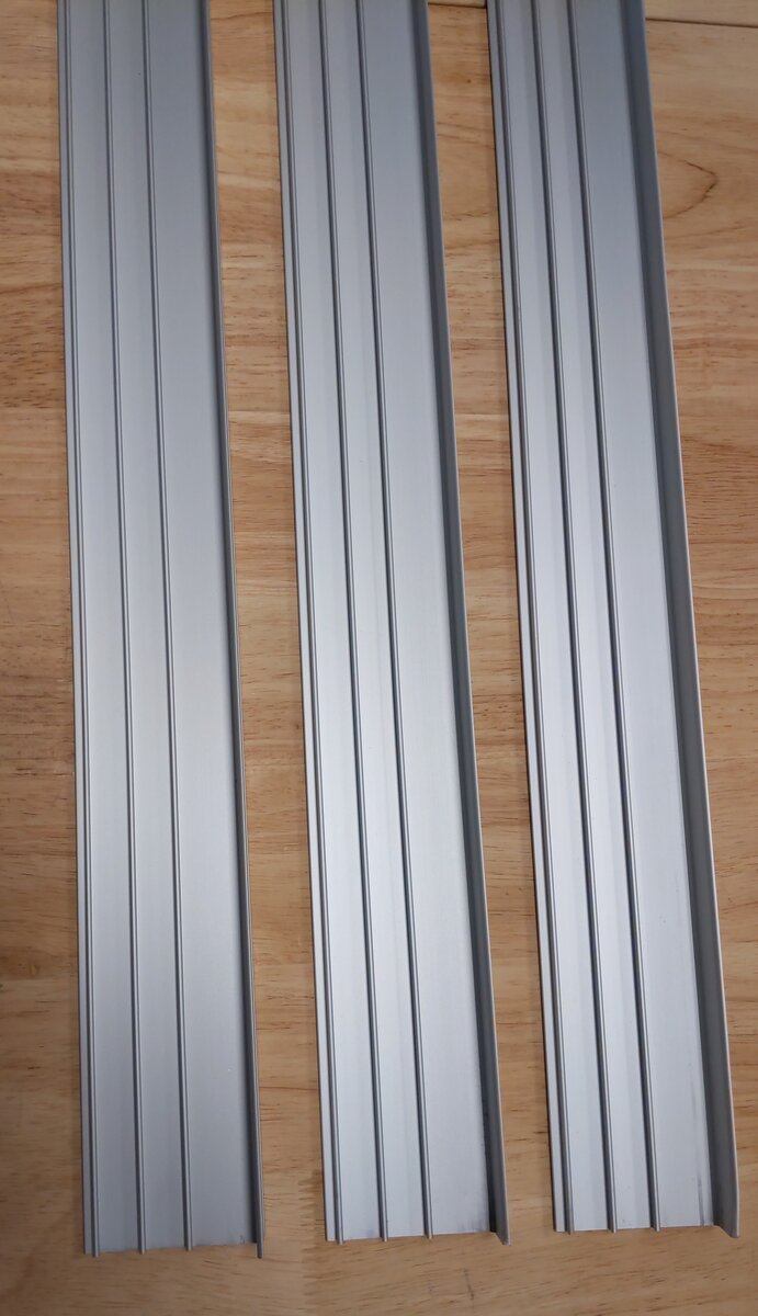 RA-1 Railrax O Gauge Shelf Section 6-Foot x 2-5/8", Satin-Glenn Snyder Shelf [3] EX