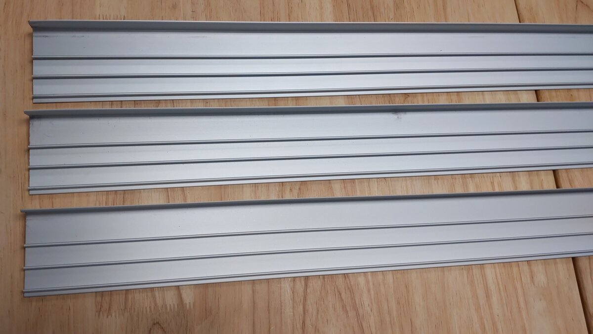 RA-1 Railrax O Gauge Shelf Section 6-Foot x 2-5/8", Satin-Glenn Snyder Shelf [3] EX