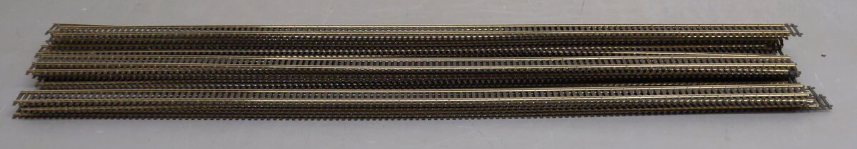 HO Assorted 38' inch Track Sections (26) EX
