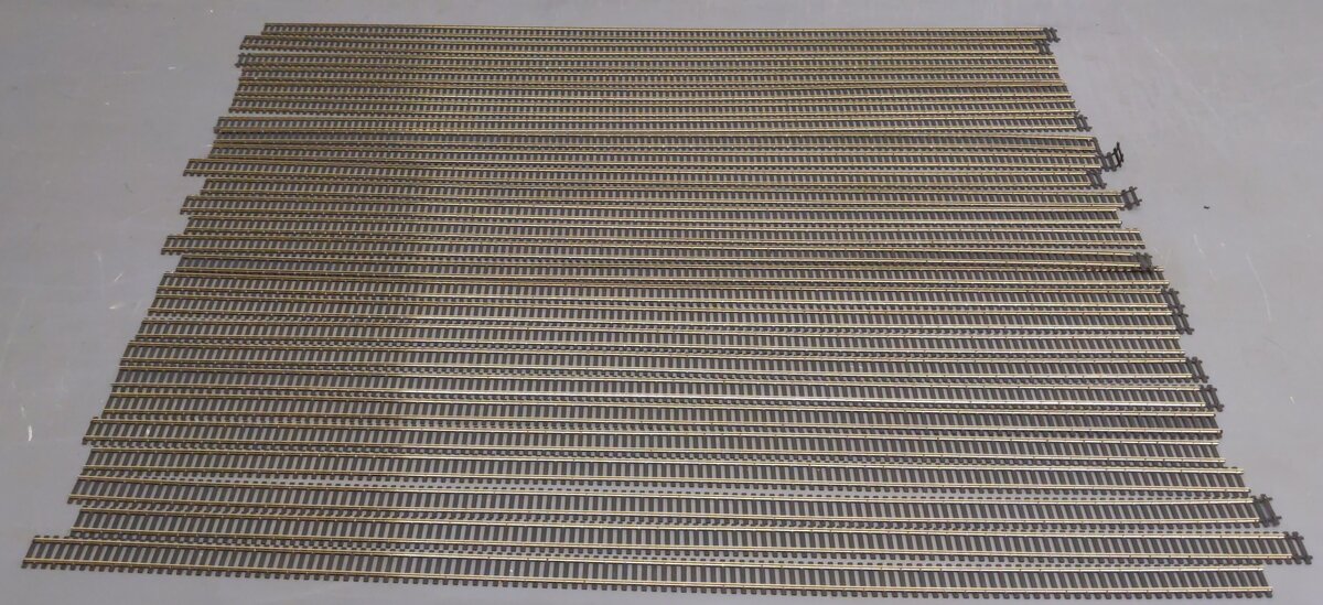 HO Assorted 38' inch Track Sections (26) EX