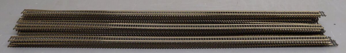 HO Assorted 38' inch Track Sections (26) EX
