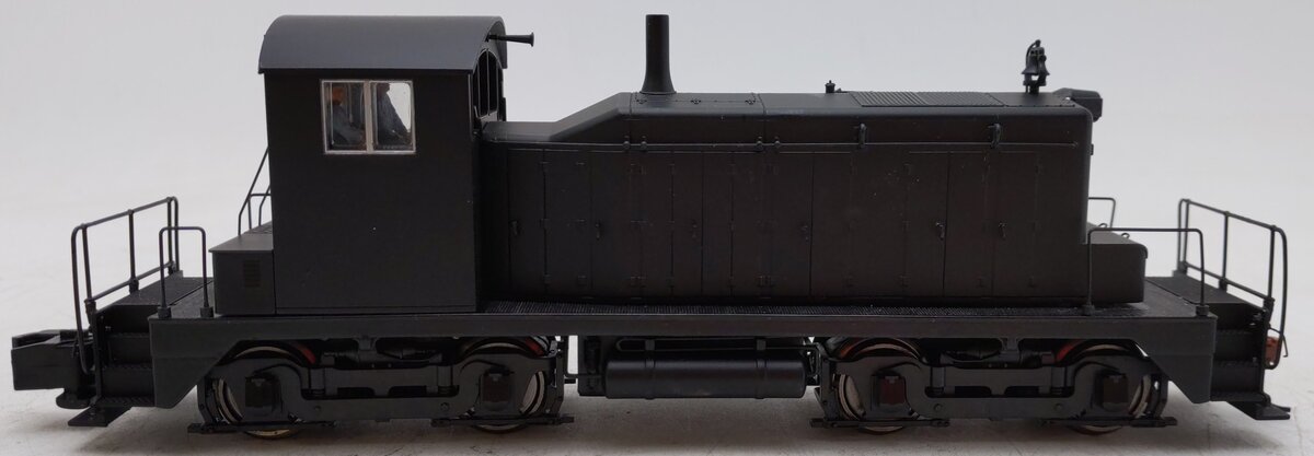 S-Helper 00438 S Gauge Unlettered SW1 Diesel Locomotive EX/Box