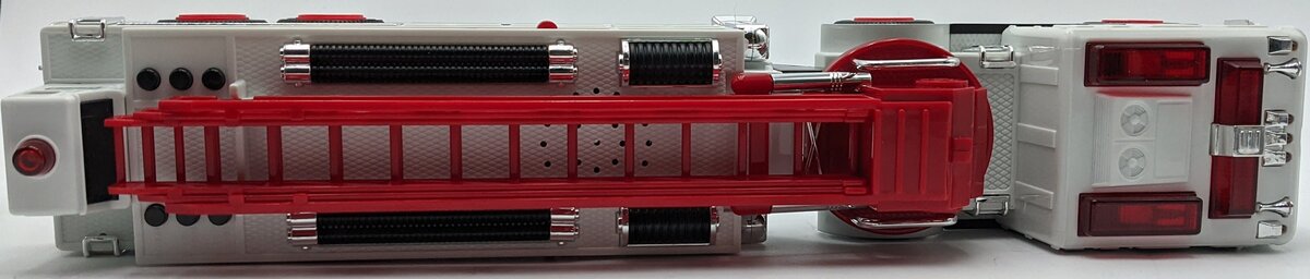 Hess 2000 Die Cast Fire Truck w/Heavy Duty Extension Ladder NIB