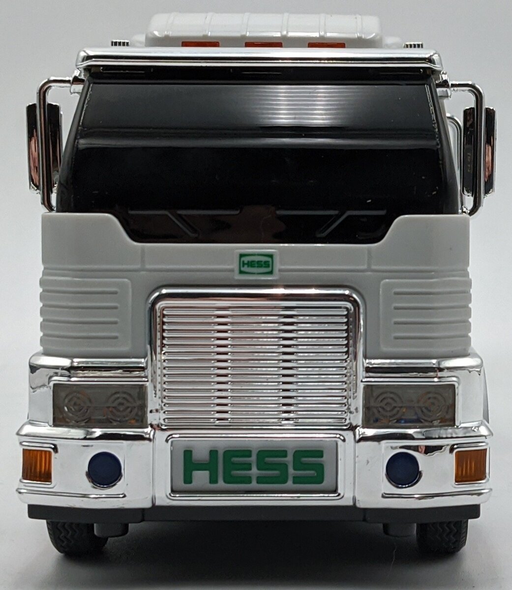 Hess 2006 Die Cast Toy Truck & Helicopter w/Ramp NIB