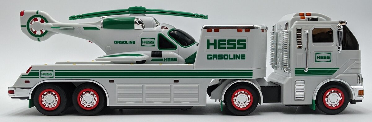 Hess 2006 Die Cast Toy Truck & Helicopter w/Ramp NIB