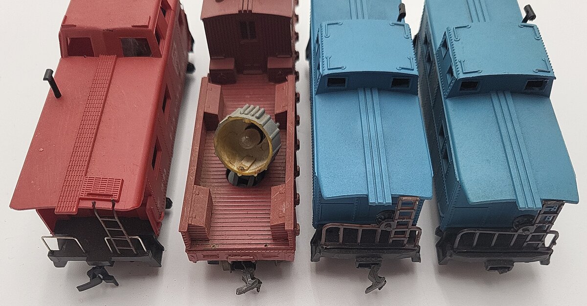 HO Scale Assorted PRR Cabooses: 478120, 15723 [4] VG