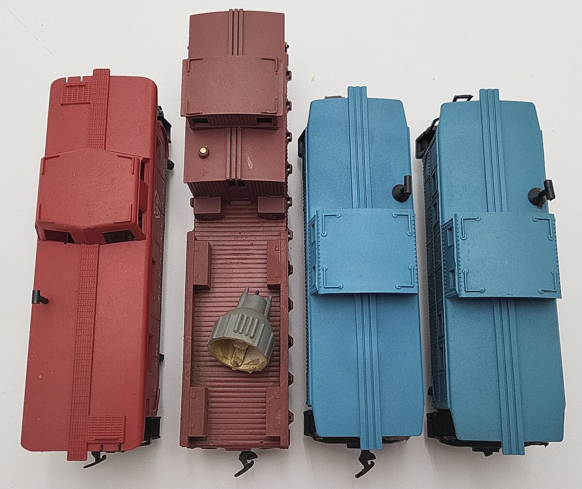 HO Scale Assorted PRR Cabooses: 478120, 15723 [4] VG