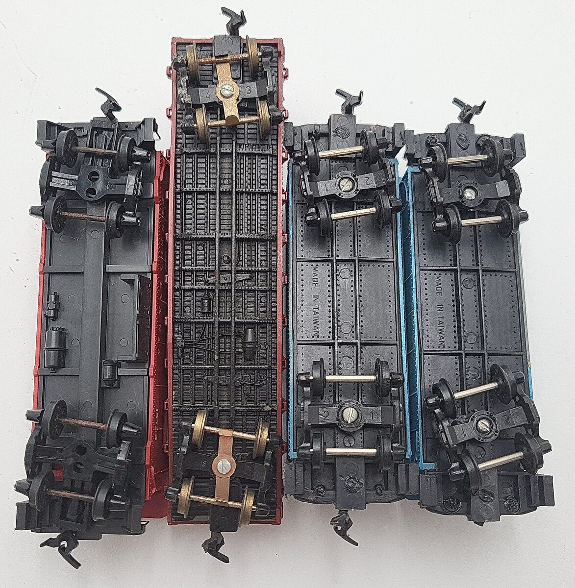 HO Scale Assorted PRR Cabooses: 478120, 15723 [4] VG