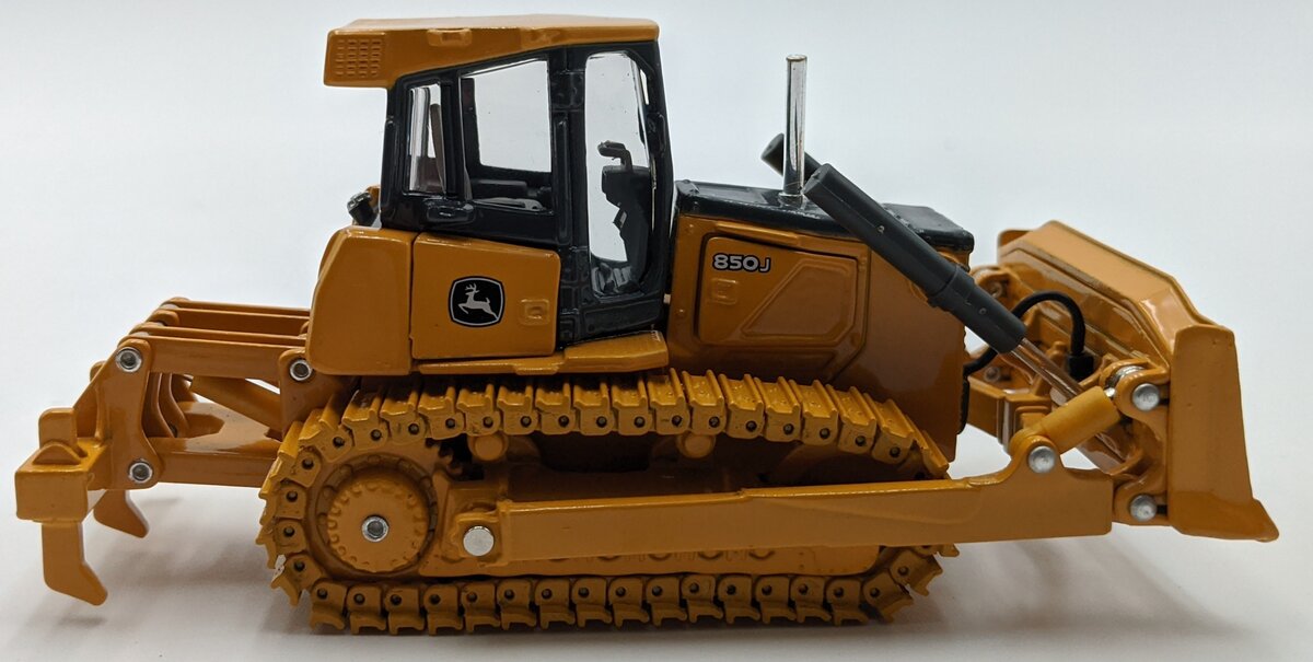Ertl 15703 1:50 John Deere 850J Crawler Dozer NIB