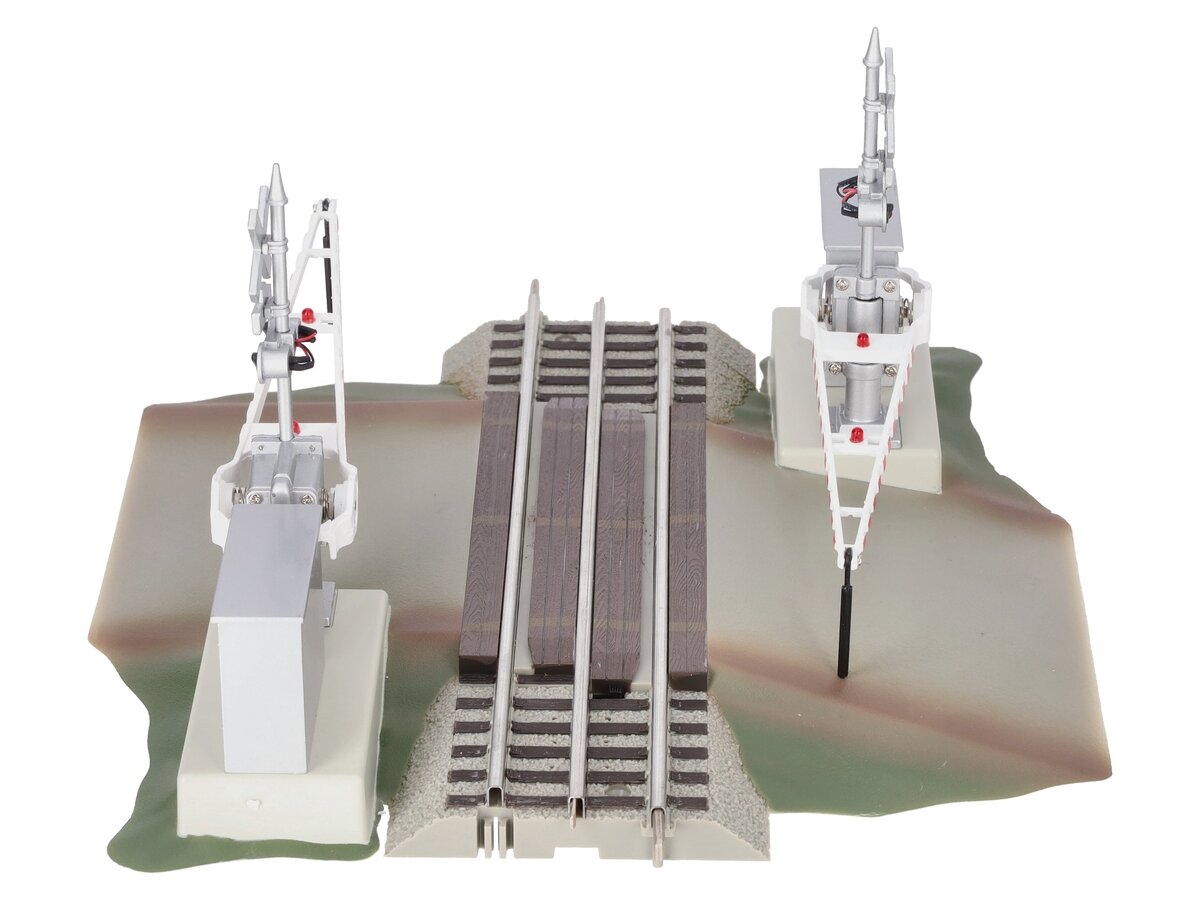 Lionel 6-12062 O Grade Crossing With Gates & Flashers EX/Box