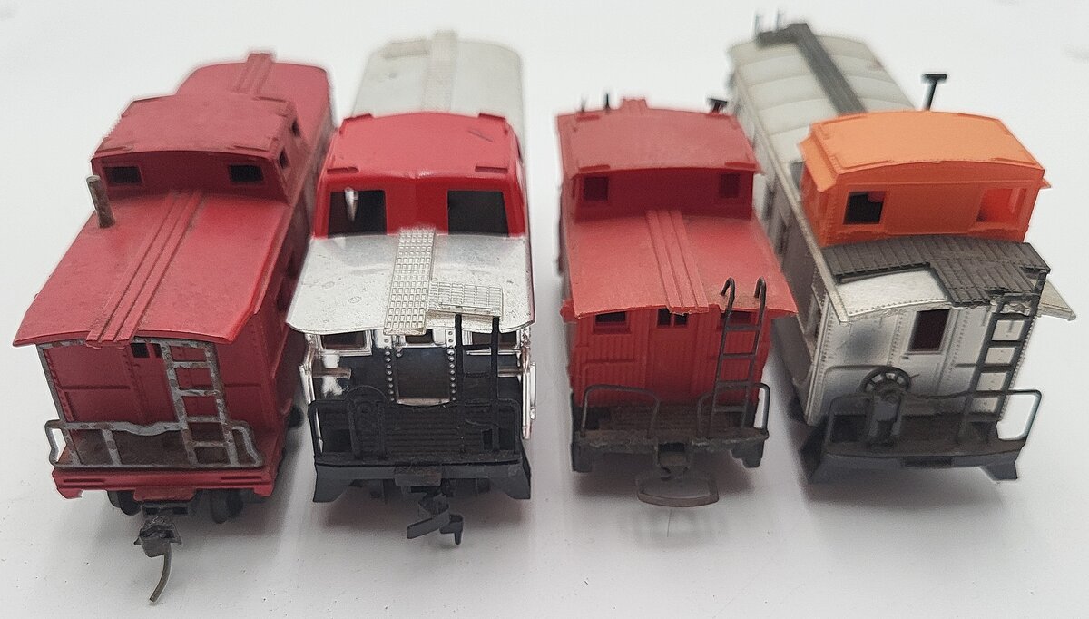 Tyco & Other HO Scale Assorted Cabooses: 506, 309, 2 [4] VG