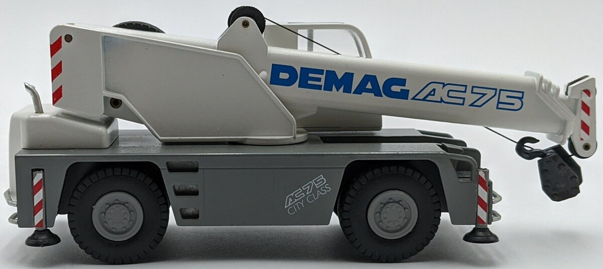 Conrad 2089 1:50 Demag AC 75 Telescopic Crane NIB
