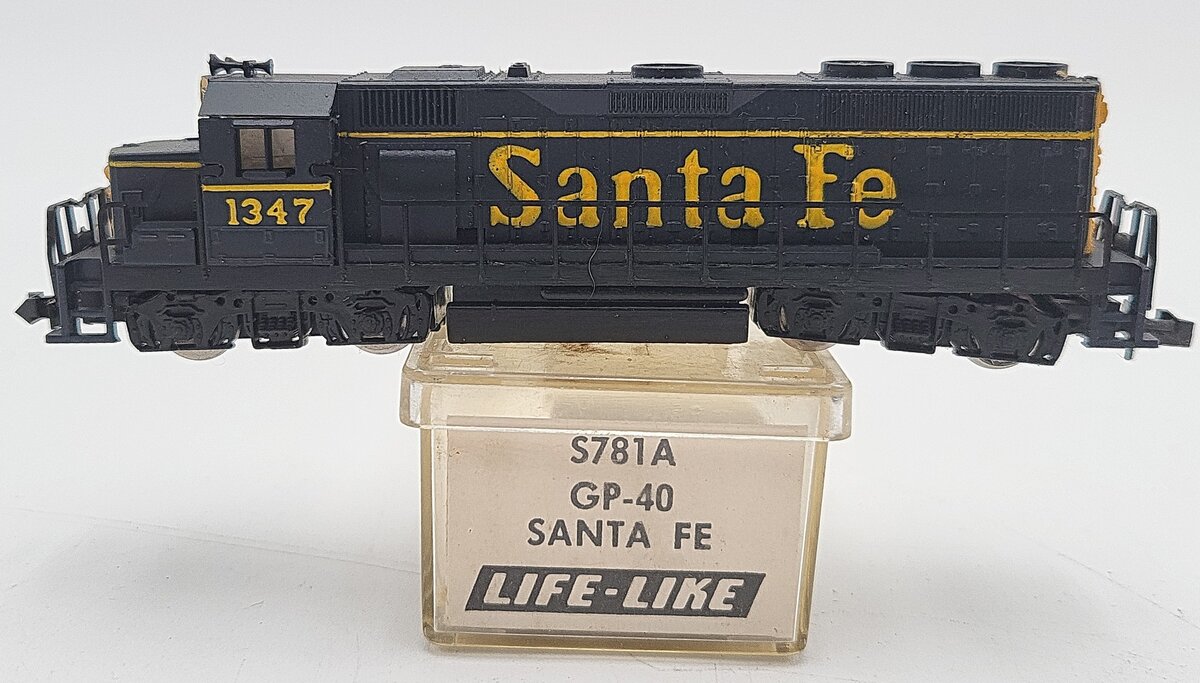 Life Like S781A N Scale Santa Fe GP-40 Diesel Locomotive #1347 EX/Box