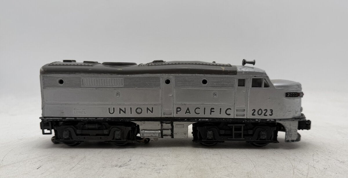 Lionel 2023 Vintage O Union Pacific Silver/Gray Alco Powered A Diesel Locomotive