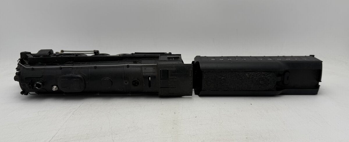 Lionel 2056 Vintage O 4-6-4 Steam Locomotive w/2046W Tender VG