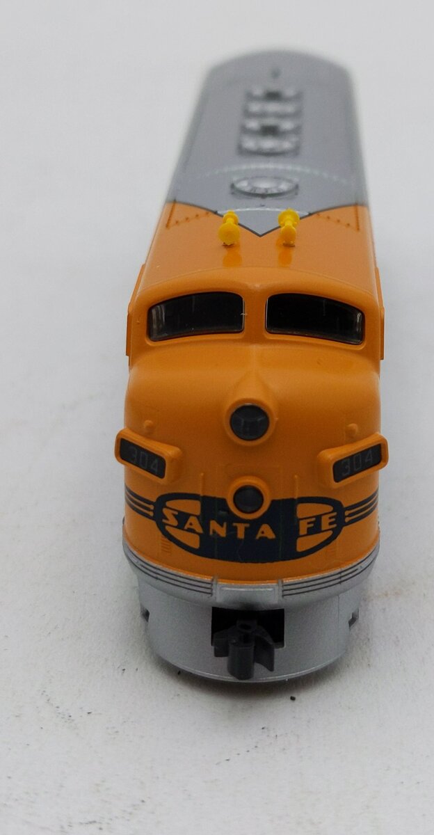 Kato 176-2125 N Scale AT&SF F7A 'Yellow Bonnet' Diesel Locomotive #304 LN/Box