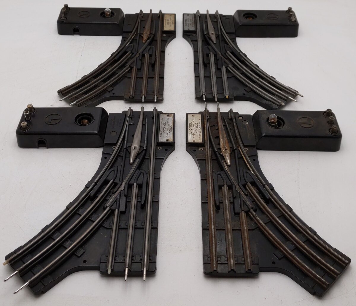 Lionel O22 Vintage O Left-Hand & Right-Hand Electric Remote Switches [4]