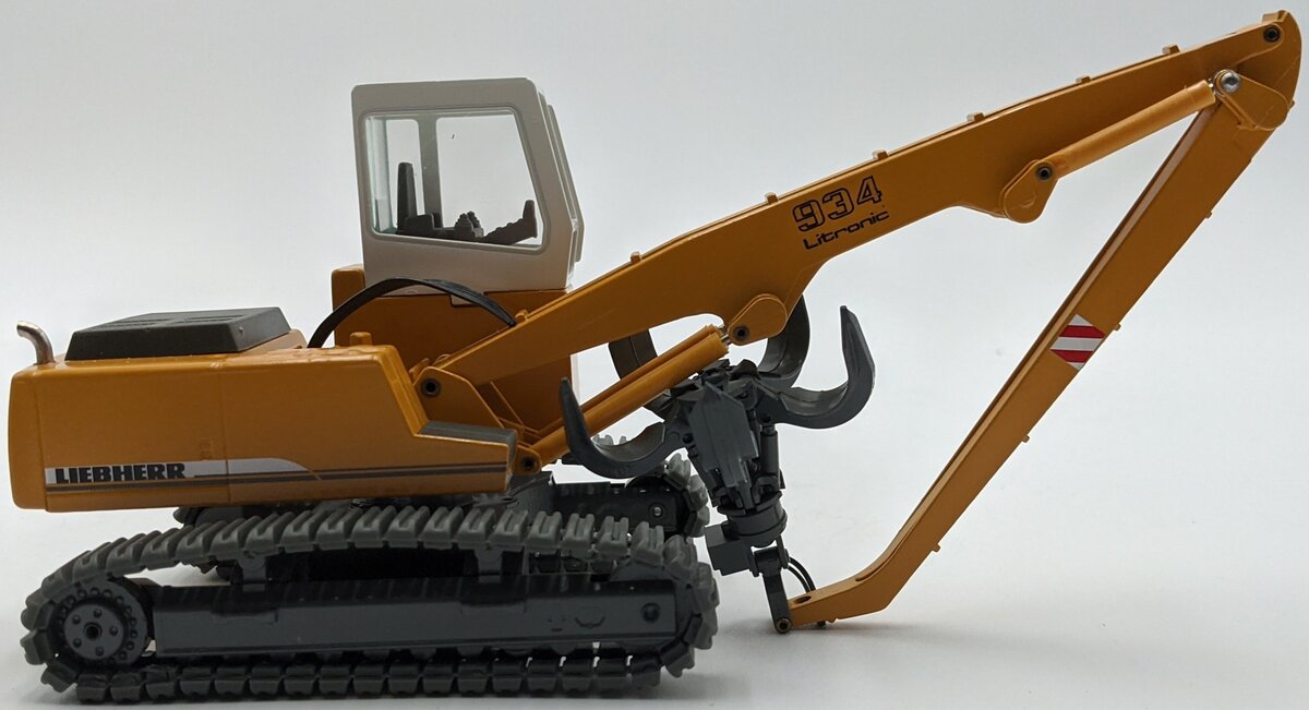 Conrad 2908 1:50 Liebherr R 934 Excavator w/Grapple NIB