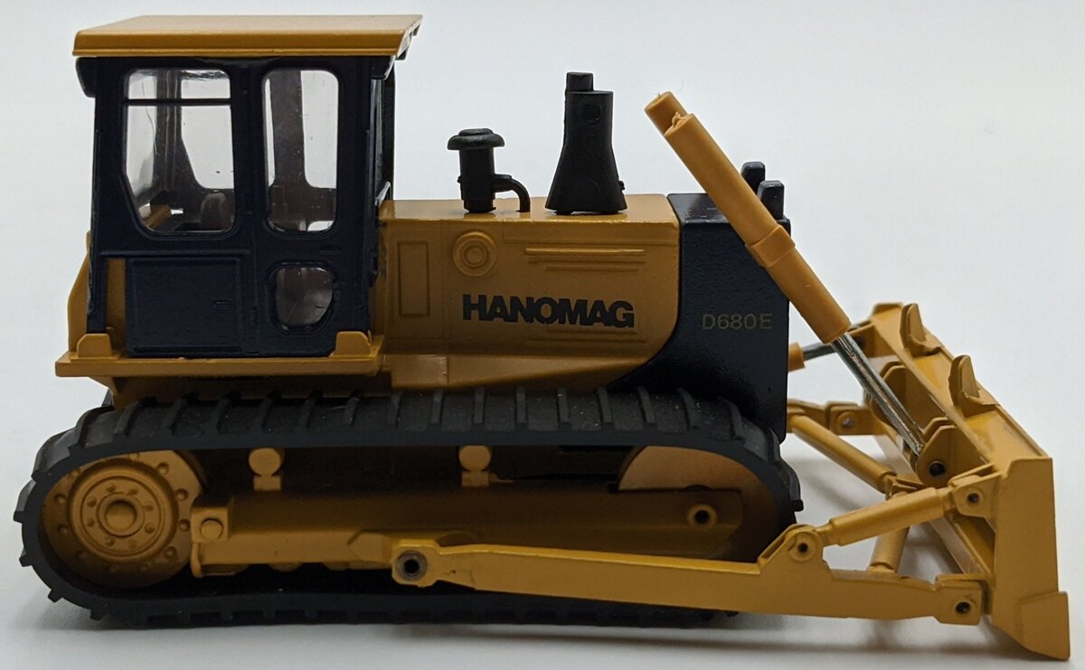 Conrad 2853 1:50 Hanomag D680E Bulldozer NIB