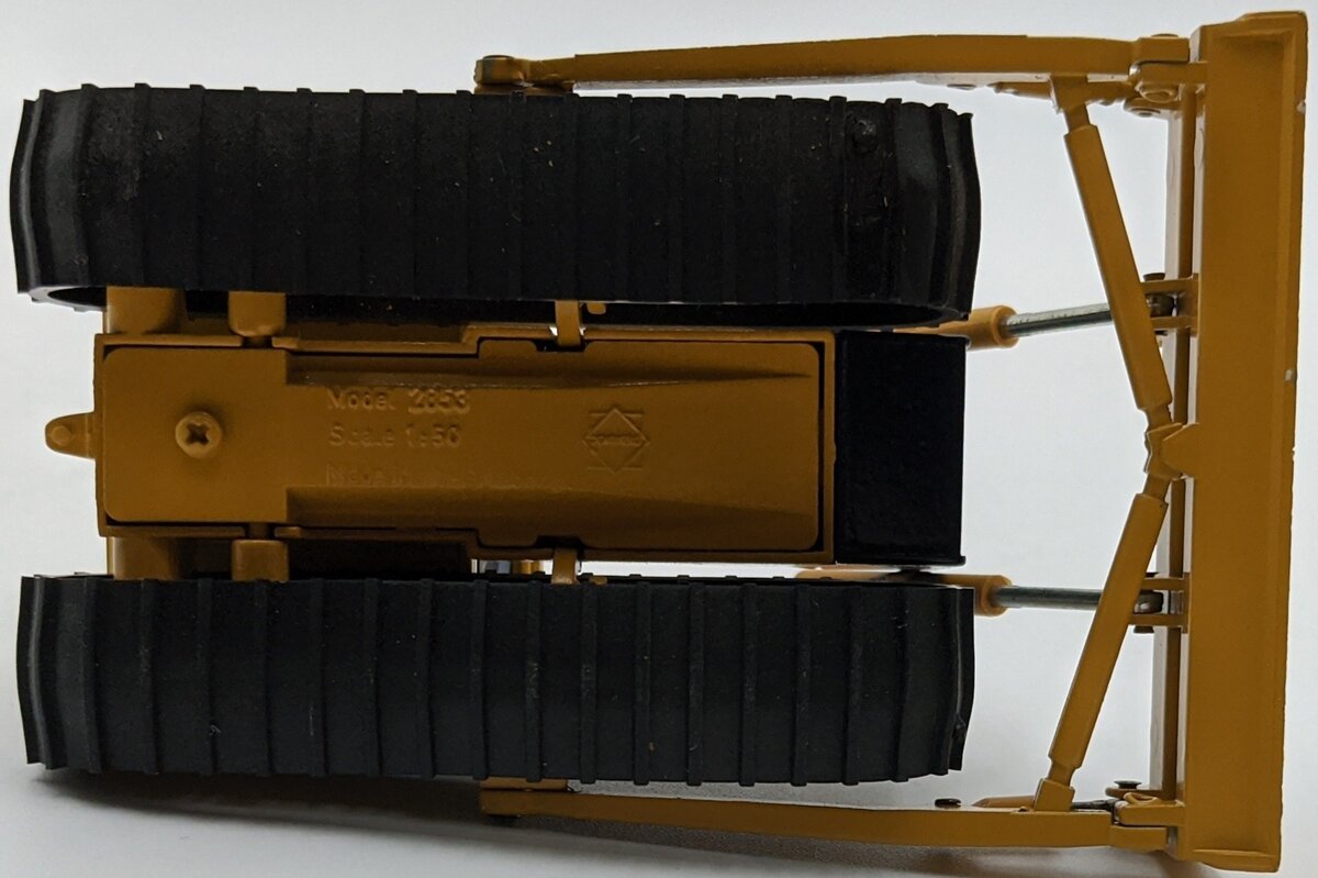 Conrad 2853 1:50 Hanomag D680E Bulldozer NIB