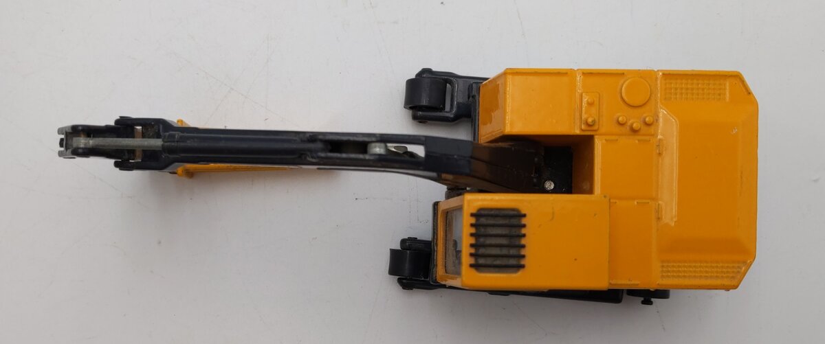 Joal 1:50 Scale Akerman EC200 Yellow Excavator w/Hammer