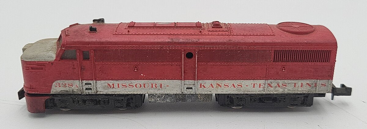 Atlas 4102 N Scale Missouri-Kansas-Texas FA-1 Diesel Locomotive #328A VG