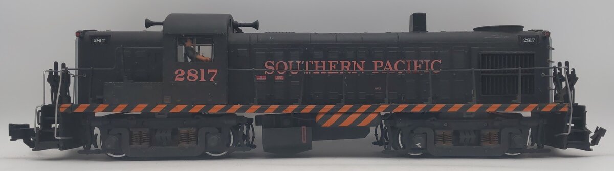 Aristo-Craft 22204 G Scale Southern Pacific RS-3 Diesel Locomotive #2187