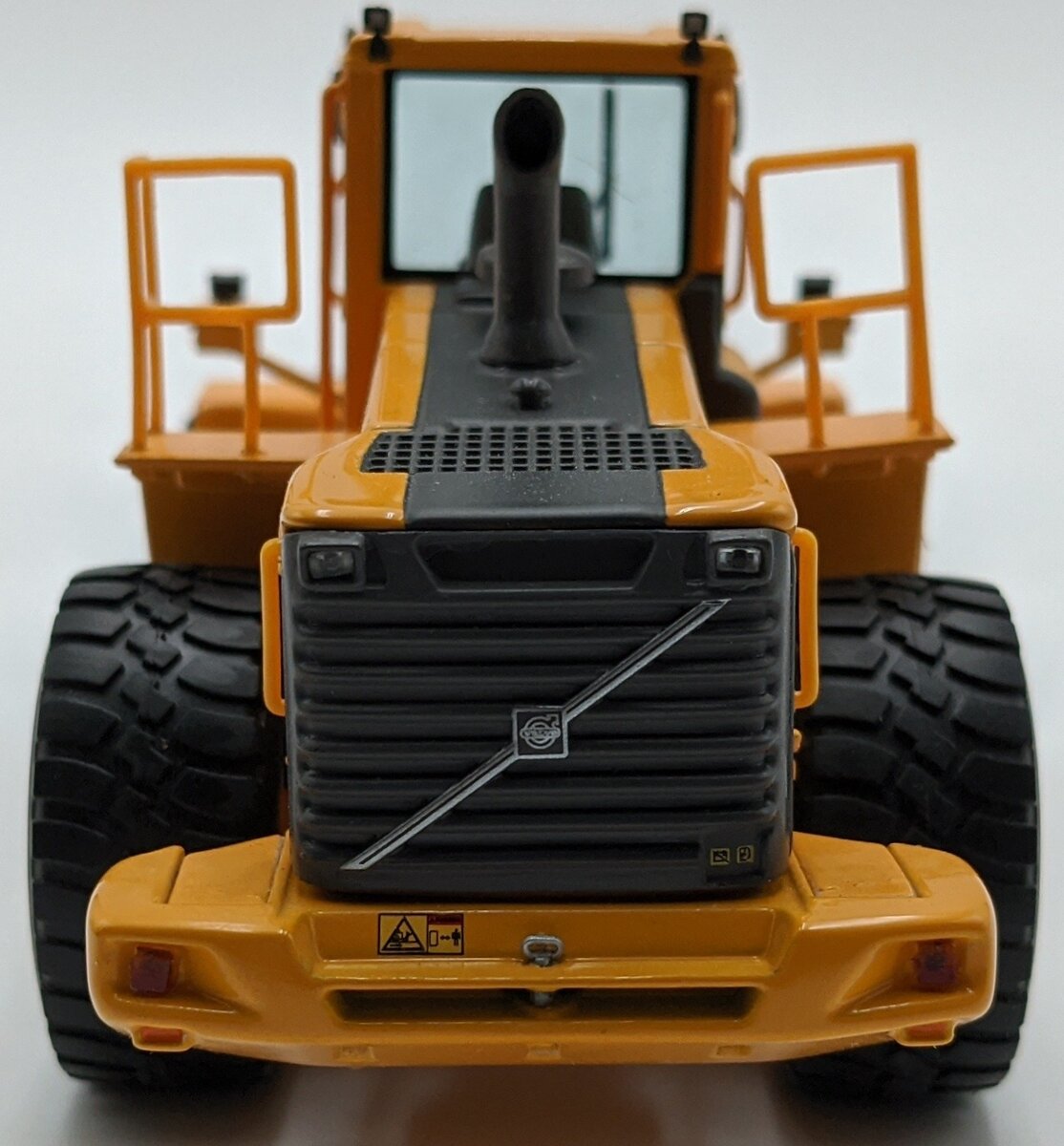 Motorart 1:50 Volvo L180E Front End Loader NIB