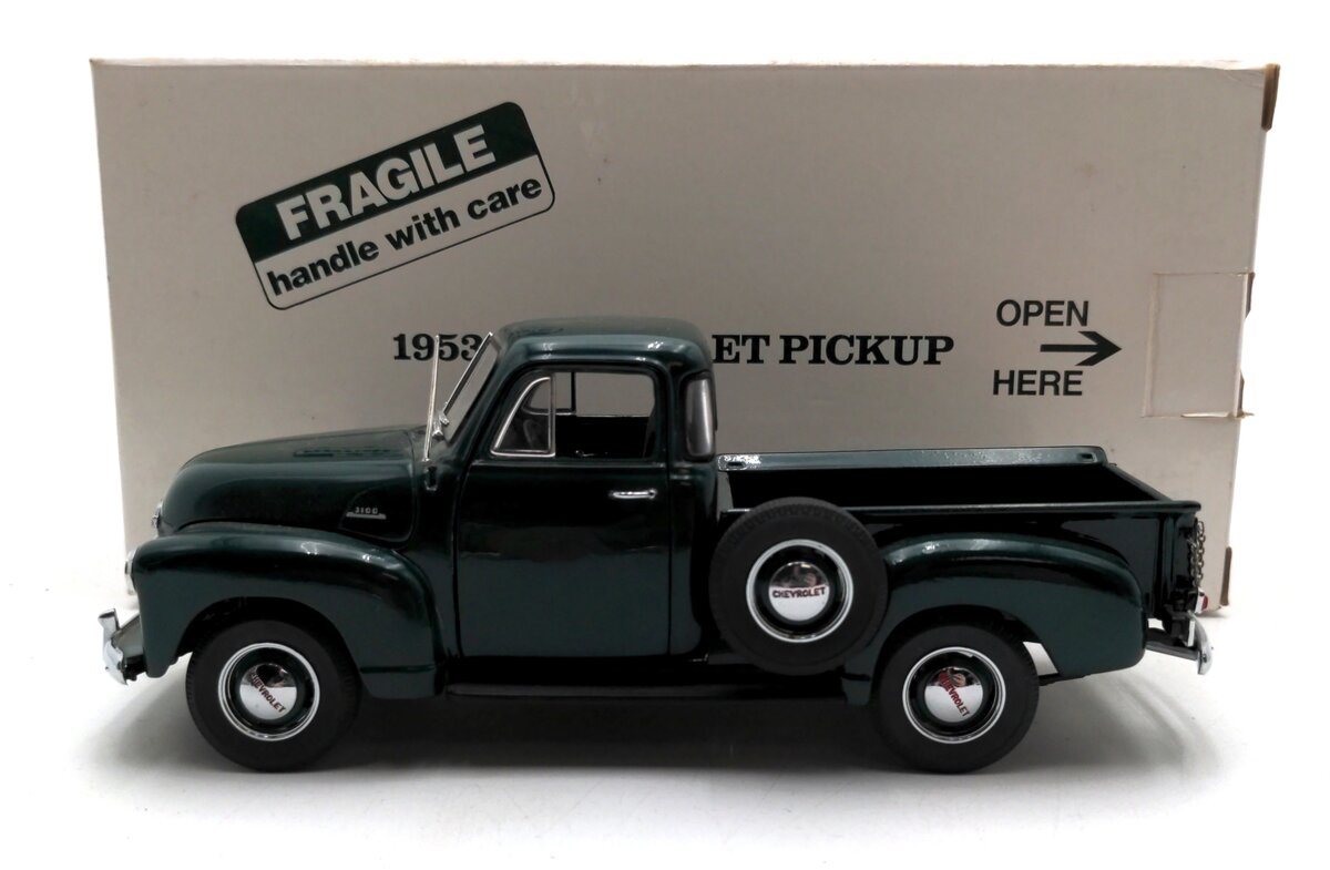 Danbury Mint 1953 1:24 Scale Dark Moss Green Chevrolet Pickup VG/Box