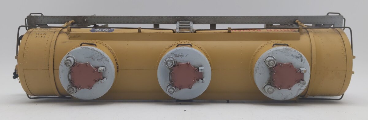 Aristo-Craft 41604 G Scale Union Pacific Triple Dome Tank Car