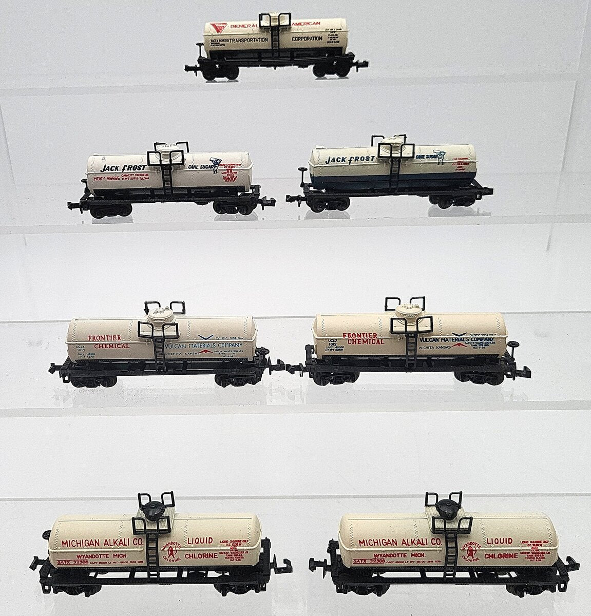 Atlas & Aurora N Scale Assorted Tank Cars: 2262, 2264, 2263, 4884 [7] EX