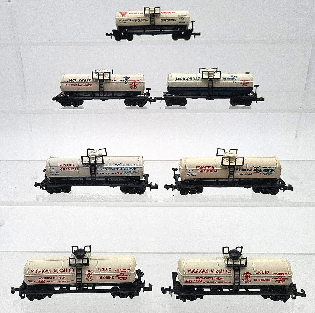 Atlas & Aurora N Scale Assorted Tank Cars: 2262, 2264, 2263, 4884 [7] EX