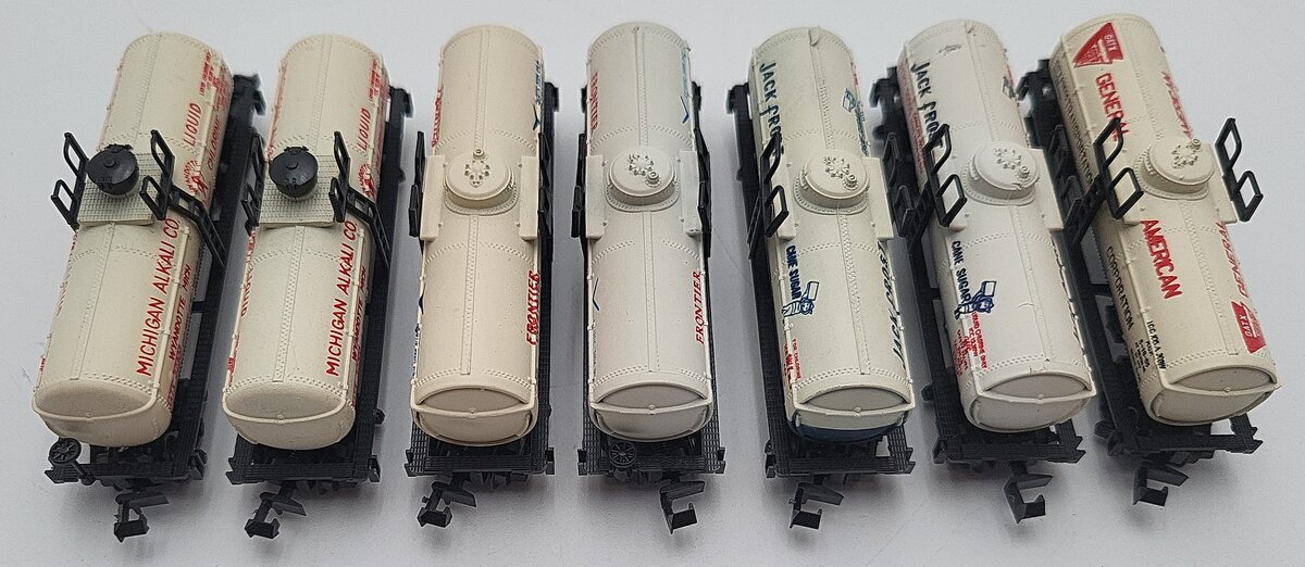 Atlas & Aurora N Scale Assorted Tank Cars: 2262, 2264, 2263, 4884 [7] EX