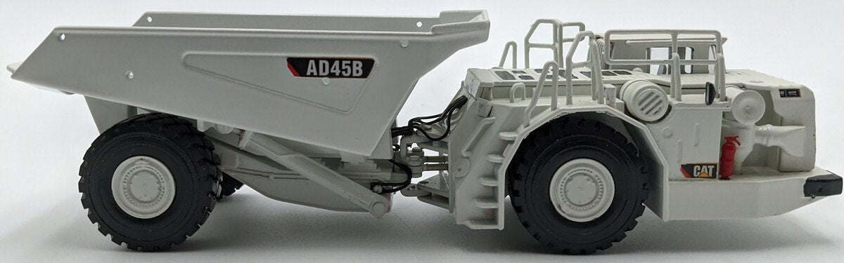 Norscot 55191 1:50 Caterpillar AD45B Underground Articulated Truck - White NIB