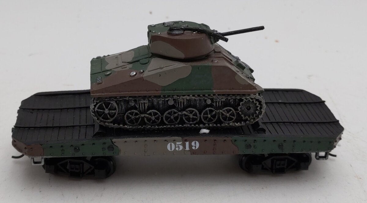 Bachmann Hawthorne Village HO WWII Armored Tank Car #0519 LN/Box