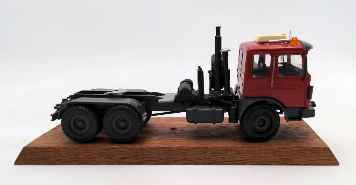 Conrad 3109 1:50 MAN 6X4 Tractor Unit w/Aircon Unit & Winch LN/Box