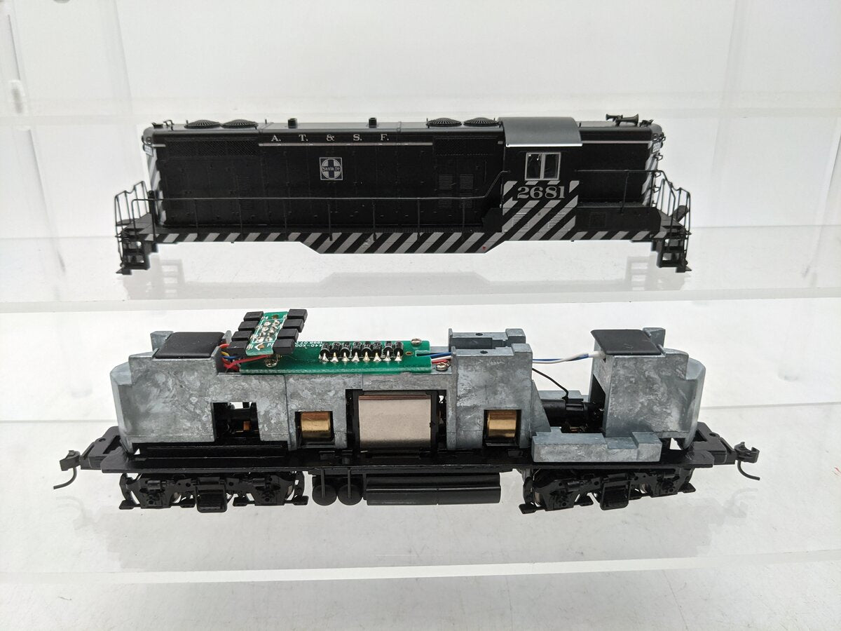 Proto 2000 23552 HO Scale ATSF GP-7 Diesel Locomotive #2681 EX/Box